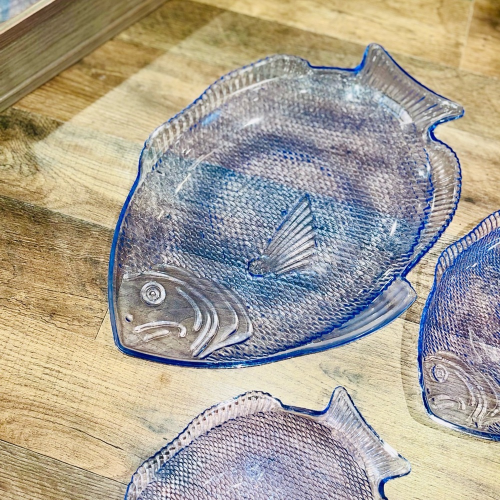 Vintage fish trays - melamine trays